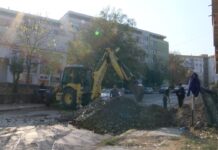 Затвориха част от ул. „Книжна фабрика“, заради свързване на нова сграда към уличния водопровод