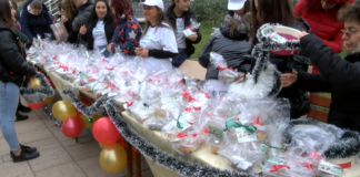 Коледен благотворителен базар на кулинарни изделия