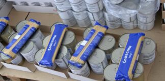 Започва раздаването на пакети с продукти