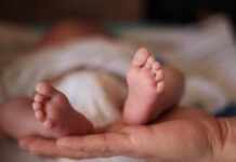 Изготвена е Наредба за бащиното име на българчета, родени в чужбина