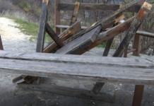 Отново вандалски прояви на беседка край Асенова крепост