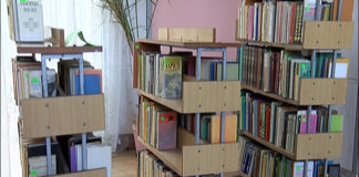 Асеновградчани не спират да даряват книги на Градската библиотека