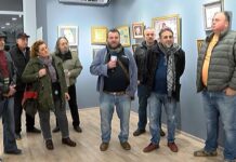 Коледна изложба на 8 асеновградски и пловдивски художници бе открита снощи в галерия „Крис“