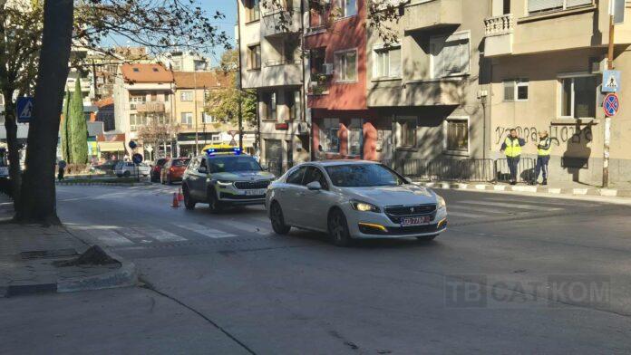 Блъснат младеж на пешеходна пътека в Асеновград7