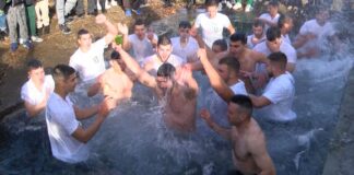 18-годишният Марин Георгиев стигна пръв до богоявленския кръст в Куклен