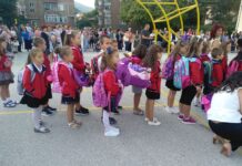 С обновени класни стаи ОУ „Христо Ботев” посрещна своите възпитаници