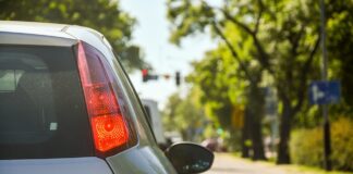 КЗП алармира за неравноправни клаузи при застраховките на автомобили