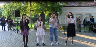 Танци, поезия и песни събраха асеновградчани под стария чинар в центъра на града