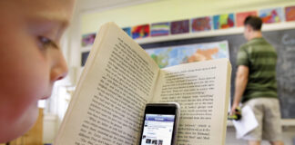 Разкриха авторите на поредица кражби на мобилни телефони от деца