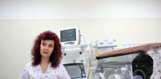 Спасеното недоносено бебе в асеновградската болница е в стабилно състояние