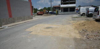 Дупката на ул. „Хан Кардам“ претърпя незабавен ремонт, вече е запълнена и ще се асфалтира