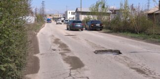 Дупките по околовръстния път на Асеновград стават все повече и все по-големи