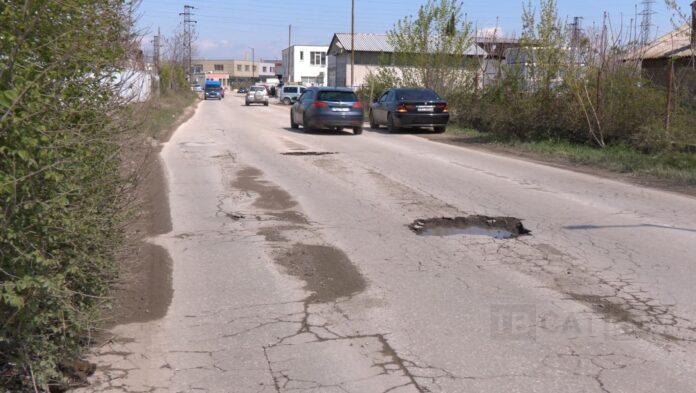 Dupki na Okolovrastniq pat na Asenovgrad612