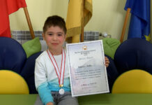 Шестгодишно момче от Асеновград спечели сребърен медал от международен конкурс за рисунка