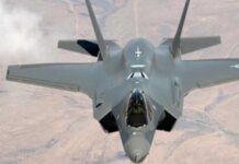 Модерен многоцелеви изтребител каца в авиобаза Граф Игнатиево