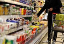 Последно: От днес възрастните могат да пазаруват по всяко време