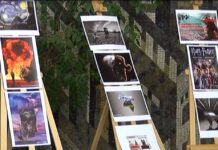 Изложба с колажи от курса по графичен дизайн се откри в библиотека „Паисий Хилендарски“