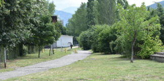 Стартира обработката на зелените площи срещу кърлежи