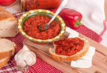 Празник на лютеницата през септември в с. Маноле