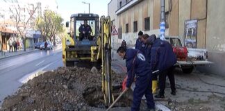 Авария от спукана тръба на ВиК в района на Монопола спря водата в квартала