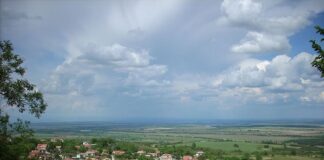 Протест и подписка против добива на мрамор в село Горнослав