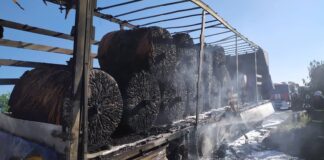 Камион с текстилни ролки се запали на АМ „Тракия“