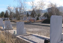 Коя фирма ще облагородява двата гробищни парка в Асеновград