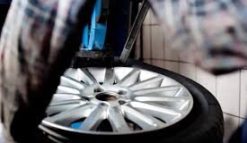 Досъдебно производство срещу двама криминално проявени, повредили автомобила на 59-годишен асеновградчанин