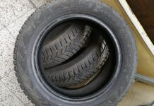 Демонтираха автомобилни гуми от две коли в Асеновград