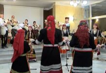 Коледен концерт изнесоха фолклорните групи „Детска песен-Надежда Хвойнева” и „Големите гайди”
