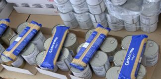 Започна раздаването на пакети с хранителни продукти