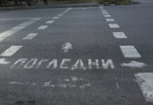 Опресняват пешеходни пътеки в Асеновград