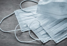 Носенето на маска или друго предпазно средство остава задължително в обществения транспорт, в аптеки и лечебни заведения