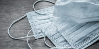 Носенето на маска или друго предпазно средство остава задължително в обществения транспорт, в аптеки и лечебни заведения