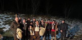 Празнично настроение с коледари от кв. „Горни Воден“