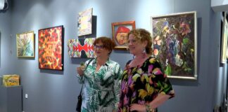 Изложба с мото „Светове“ бе открита в Асеновград