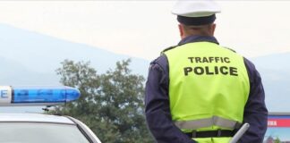 Полицията охранява изборния ден