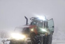 Четири машини чистят снега в Асеновградско