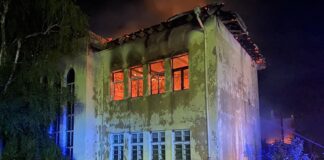 Пожар унищожи покрива на училище