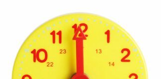 Местим стрелките един час напред