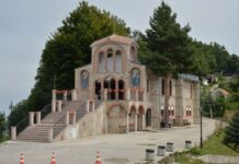 Временно спира ремонтът на пътя за Кръстова гора