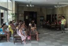 Праз септември децата от курса по фотошоп към библиотеката ще представят изложба в Градския парк