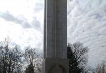 С венци и цветя пред войнишкия паметник отбелязаха Националния празник в Избеглии