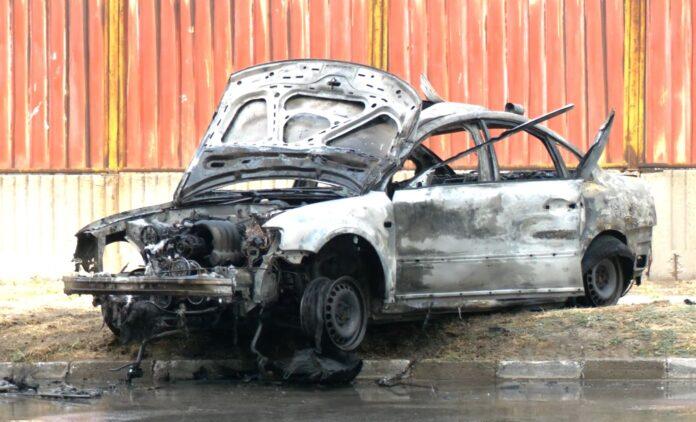 Изгорял автомобил.3