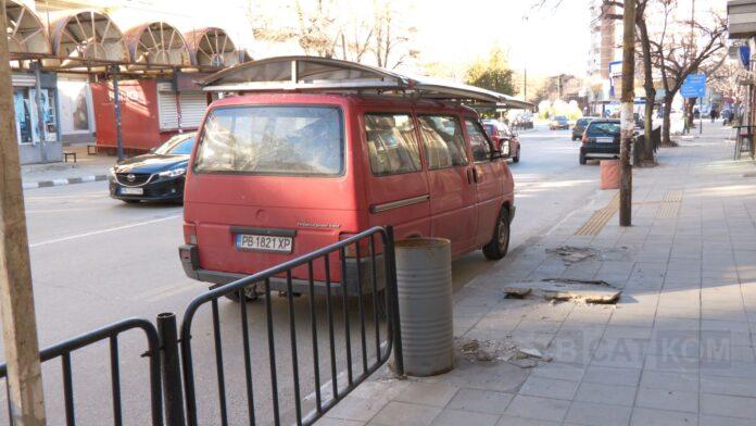 Изкъртена спирка в Асеновград.1