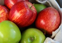 Родители от Асеновград даряват полагащите се на децата им безплатни храни