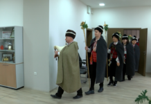 Коледари и днес посрещна кметът на Асеновград