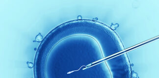 На 25 юли през 1978 г. в Англия е родено първото бебе, заченато инвитро