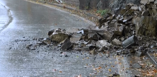 Свлачище затвори за кратко пътя Асеновград – Смолян