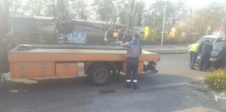 Общинска полиция засече каруца-нарушител на натоварено кръстовище